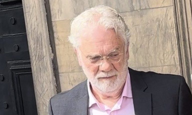 James Sneddon s photo